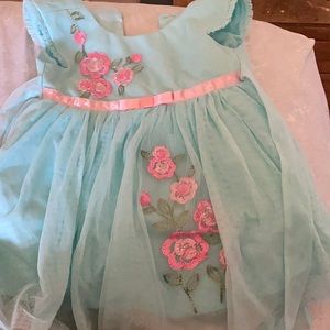 Girls dress